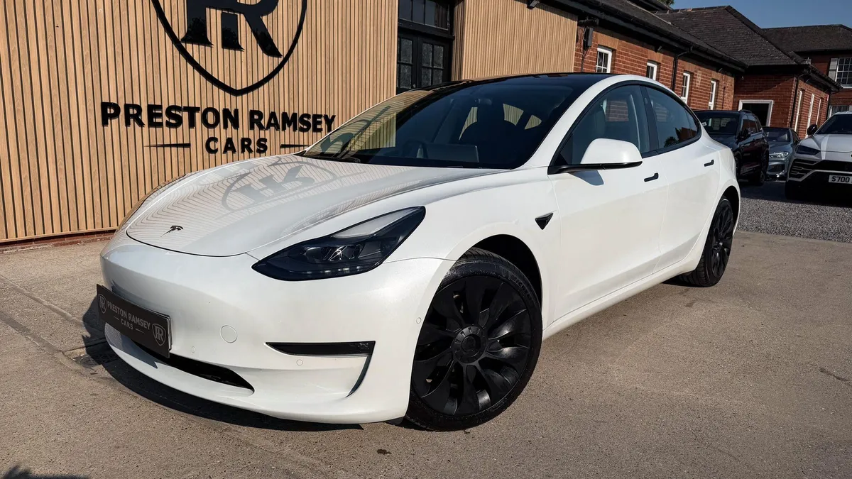 2021 TESLA MODEL 3